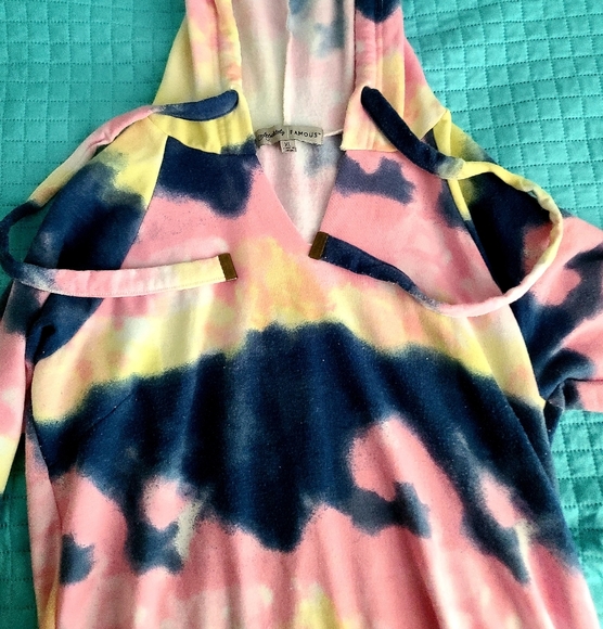 Absolutely Famous Dresses & Skirts - Tye dye hooded sweater dress🦜